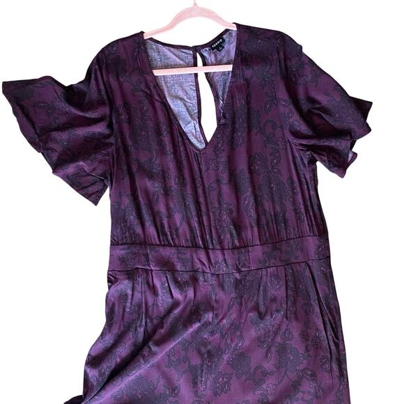 Torrid 2X Purple Floral Wide Leg Jumpsuit Flutter Sleeve Pockets lace pattern - Picture 4 of 10